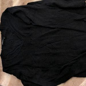 V neck pullover sweater